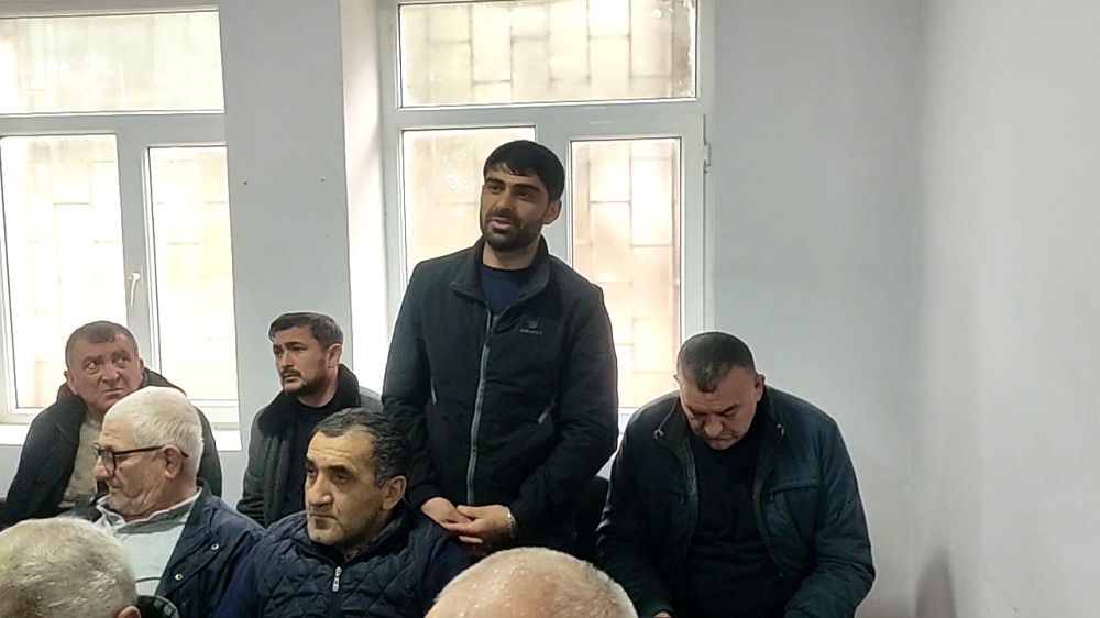 Seymur Orucov Ağstafa şəhəri və Poylu qəsəbəsində vətəndaşların növbəti səyyar qəbullarını keçirib